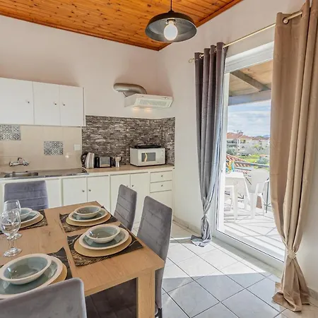 Sarita's & Apartment